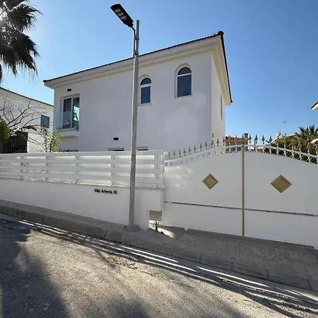 Villa Artemis - 150m From Kapparis *
